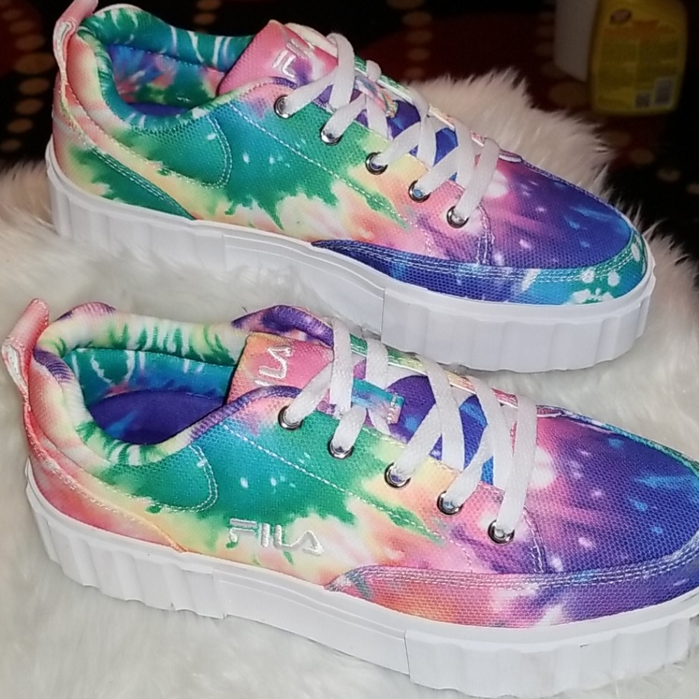👣FILA Tie Dye 💞Sandblast Low Platform Sneakers💋 - Picture 7 of 9